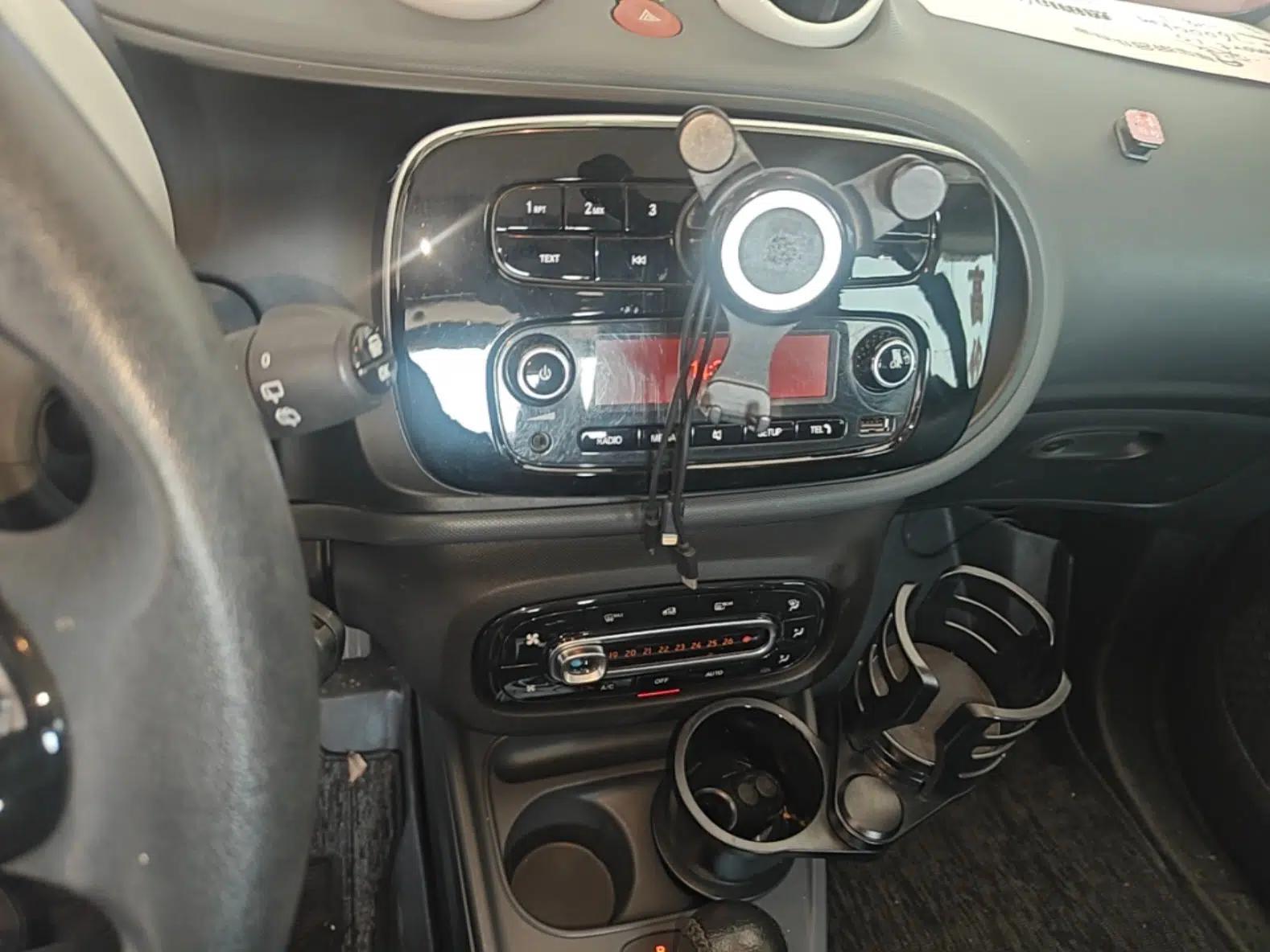 smart fortwo 2015 1.0L 52 kW hardtop Dynamic version — миниатюра 15