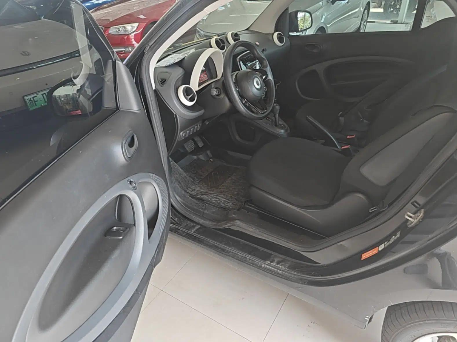 smart fortwo 2015 1.0L 52 kW hardtop Dynamic version — миниатюра 18