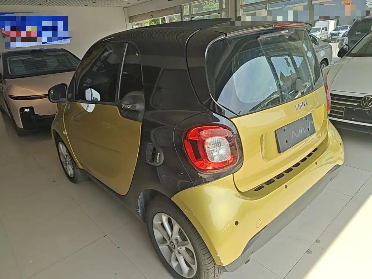 smart fortwo 2015 1.0L 52 kW hardtop Dynamic version — миниатюра 4