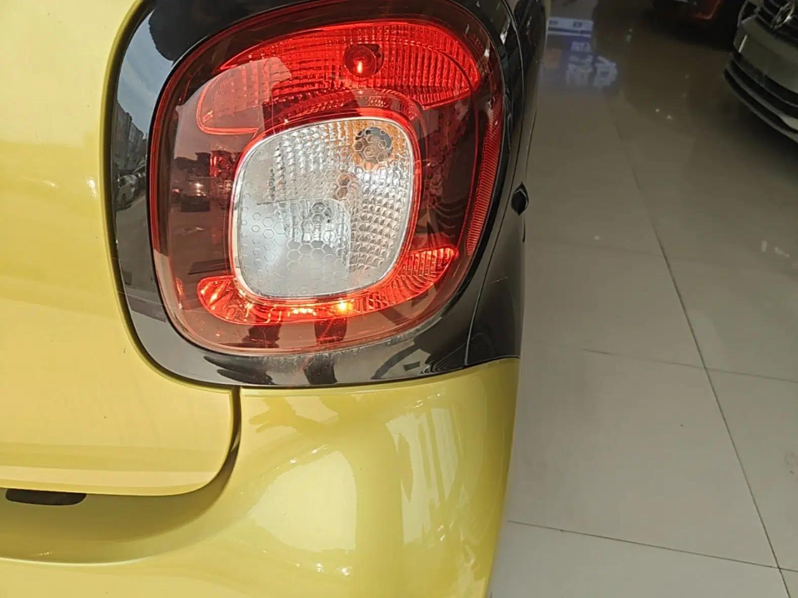 smart fortwo 2015 1.0L 52 kW hardtop Dynamic version — миниатюра 9