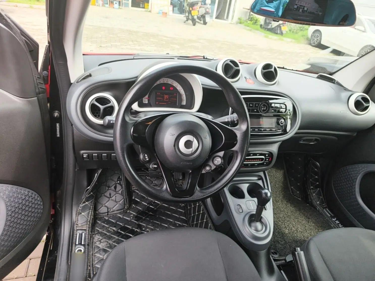 smart fortwo 2015 1.0L 52 kW hardtop Dynamic version — миниатюра 13