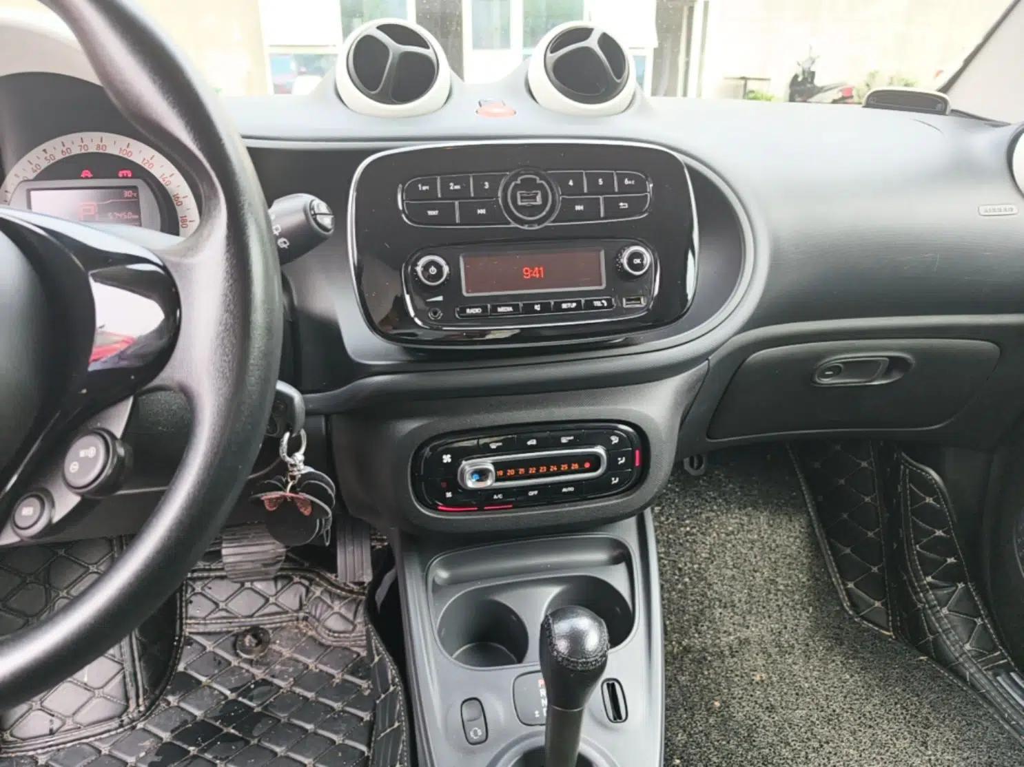 smart fortwo 2015 1.0L 52 kW hardtop Dynamic version — миниатюра 15