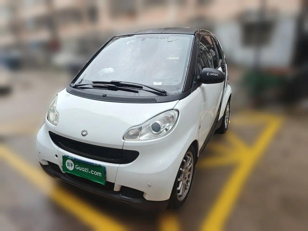 smart fortwo 2011 1.0 MHD Hardtop Standard Edition — миниатюра 1