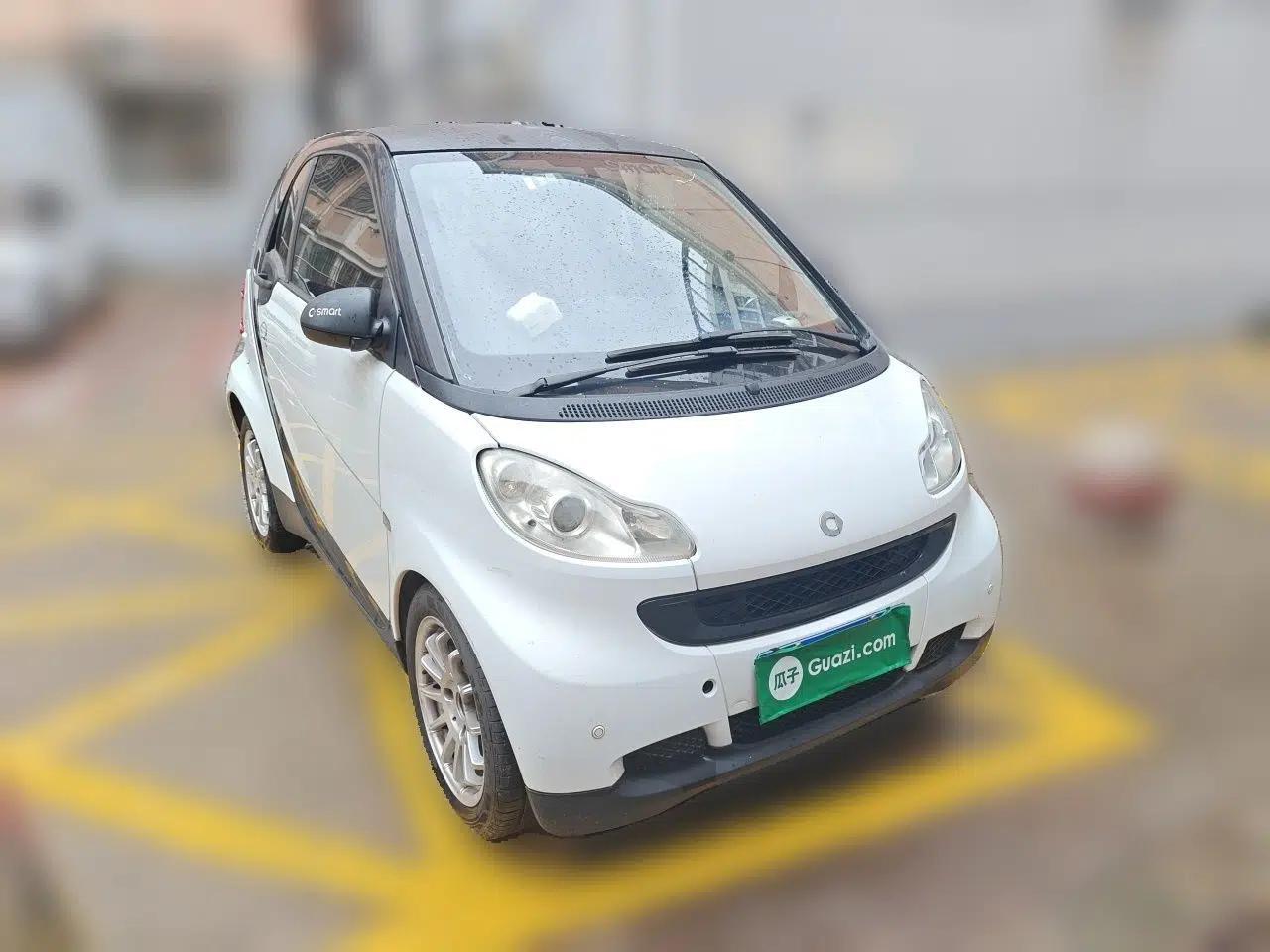 smart fortwo 2011 1.0 MHD Hardtop Standard Edition — миниатюра 3