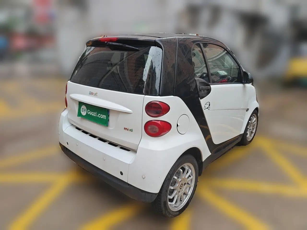 smart fortwo 2011 1.0 MHD Hardtop Standard Edition — миниатюра 6