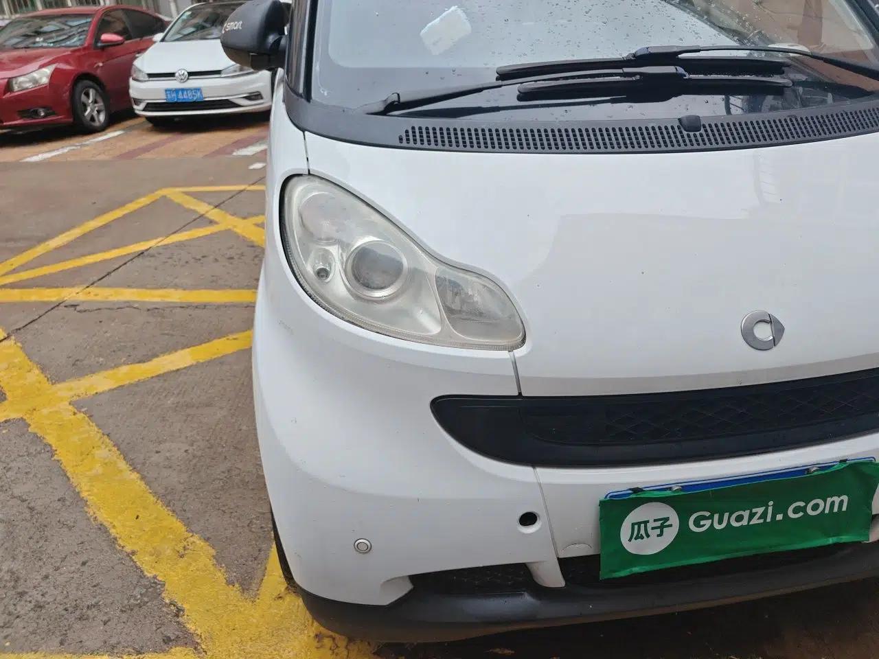 smart fortwo 2011 1.0 MHD Hardtop Standard Edition — миниатюра 7