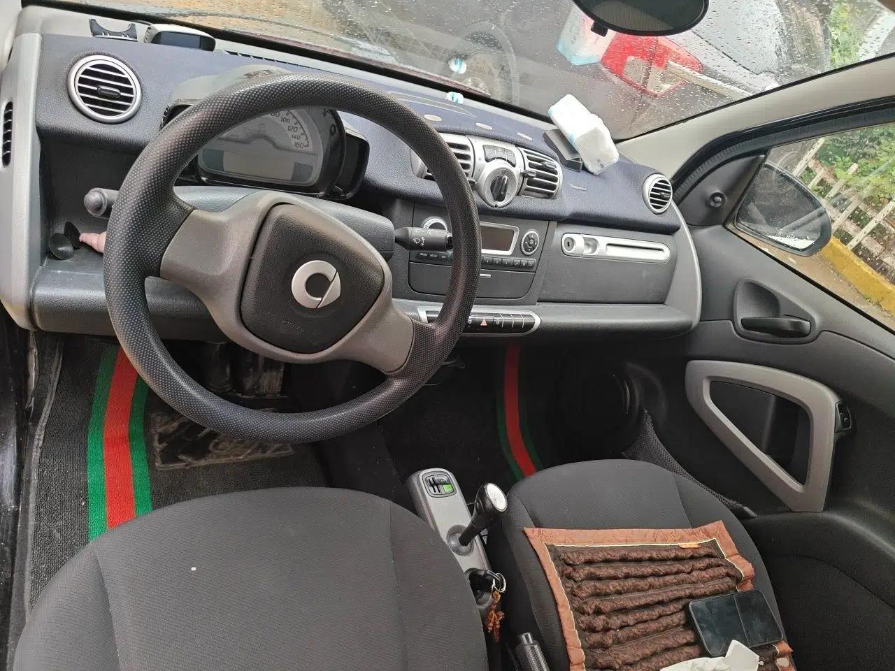 smart fortwo 2011 1.0 MHD Hardtop Standard Edition — миниатюра 9