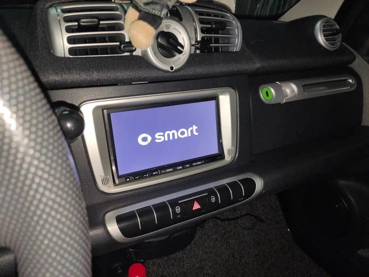 smart fortwo 2012 1.0 MHD Hardtop Standard Edition — миниатюра 13