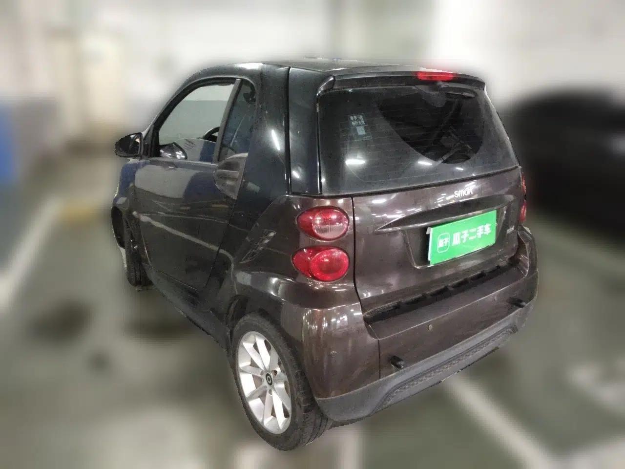 smart fortwo 2012 1.0 MHD Hardtop Standard Edition — миниатюра 4