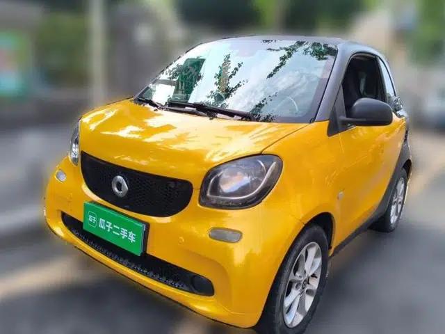 smart fortwo 2015 1.0L 52 kW hardtop Dynamic version