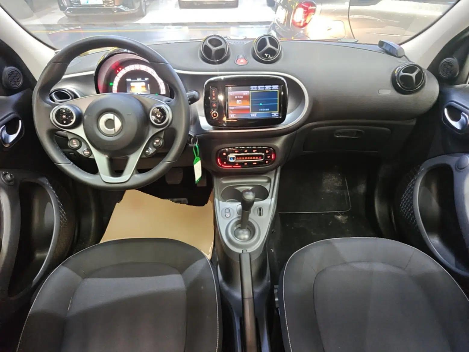 smart forfour 2017 0.9T 66kW Beloved Special Edition — миниатюра 12