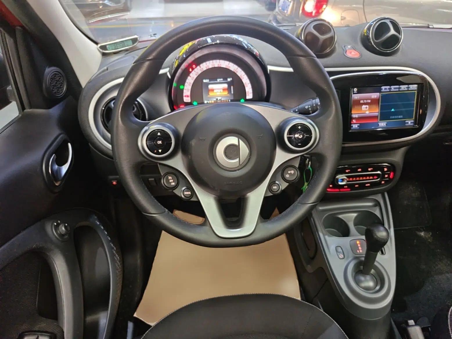 smart forfour 2017 0.9T 66kW Beloved Special Edition — миниатюра 13