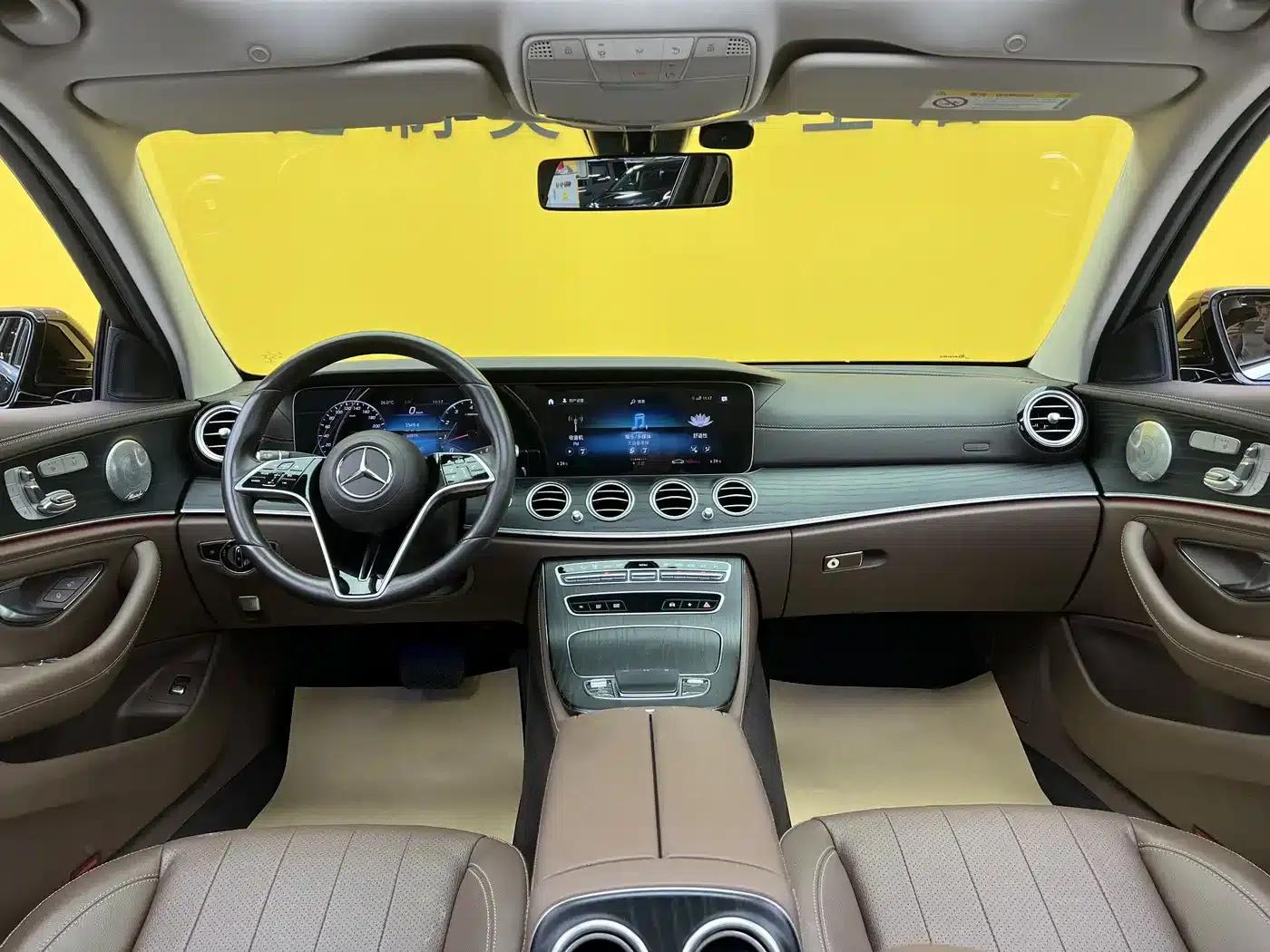 Mercedes-Benz E-Class 2022 E 300 L Fashion Edition — миниатюра 11