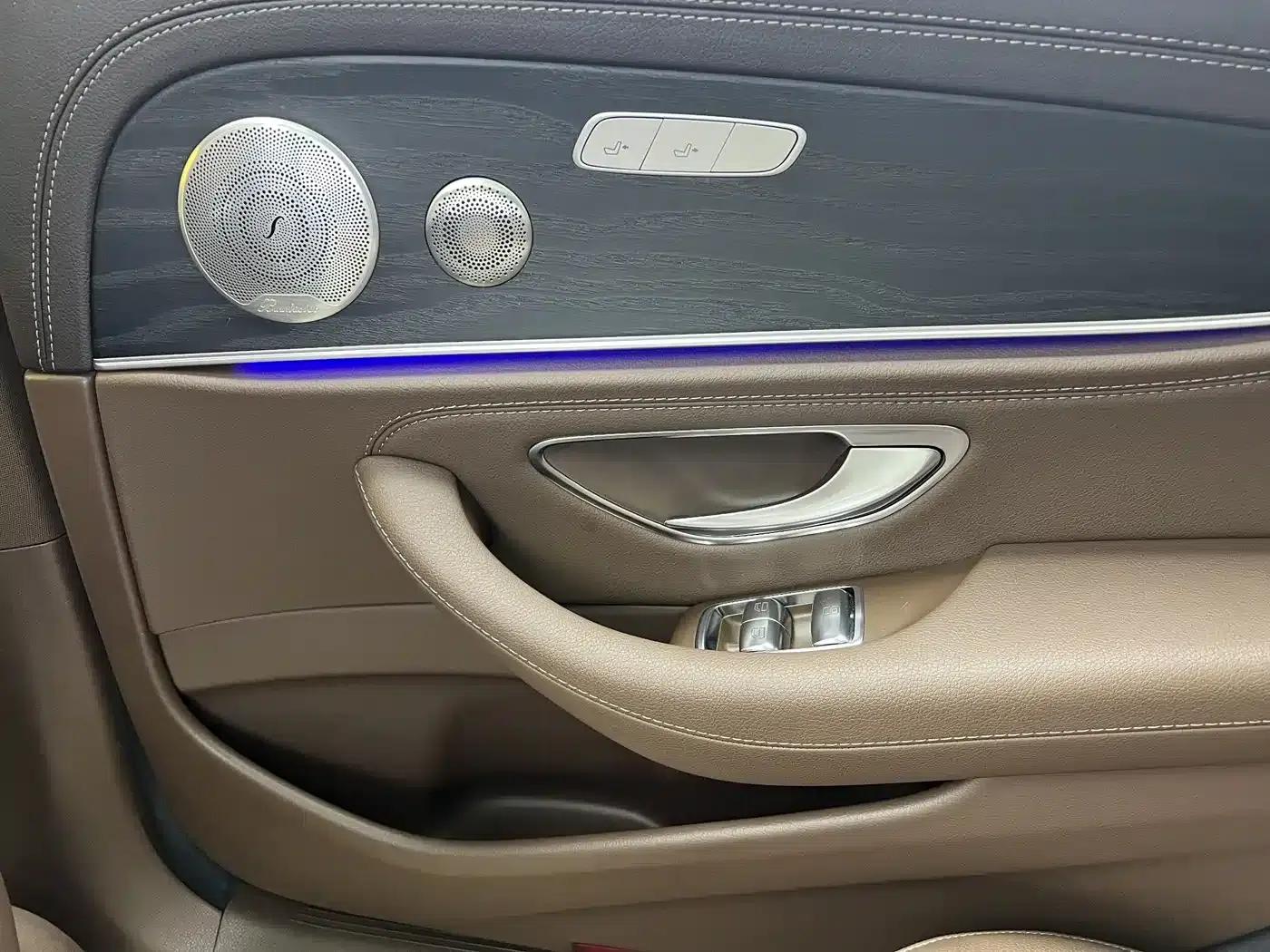 Mercedes-Benz E-Class 2022 E 300 L Fashion Edition — миниатюра 27