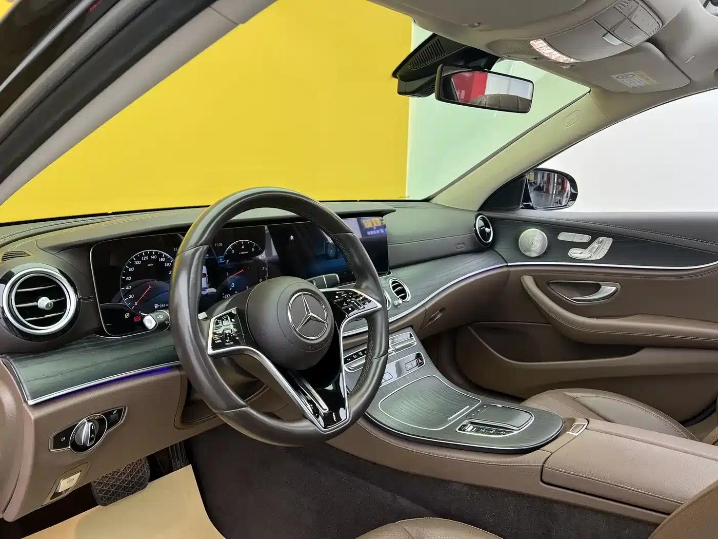 Mercedes-Benz E-Class 2022 E 300 L Fashion Edition — миниатюра 4