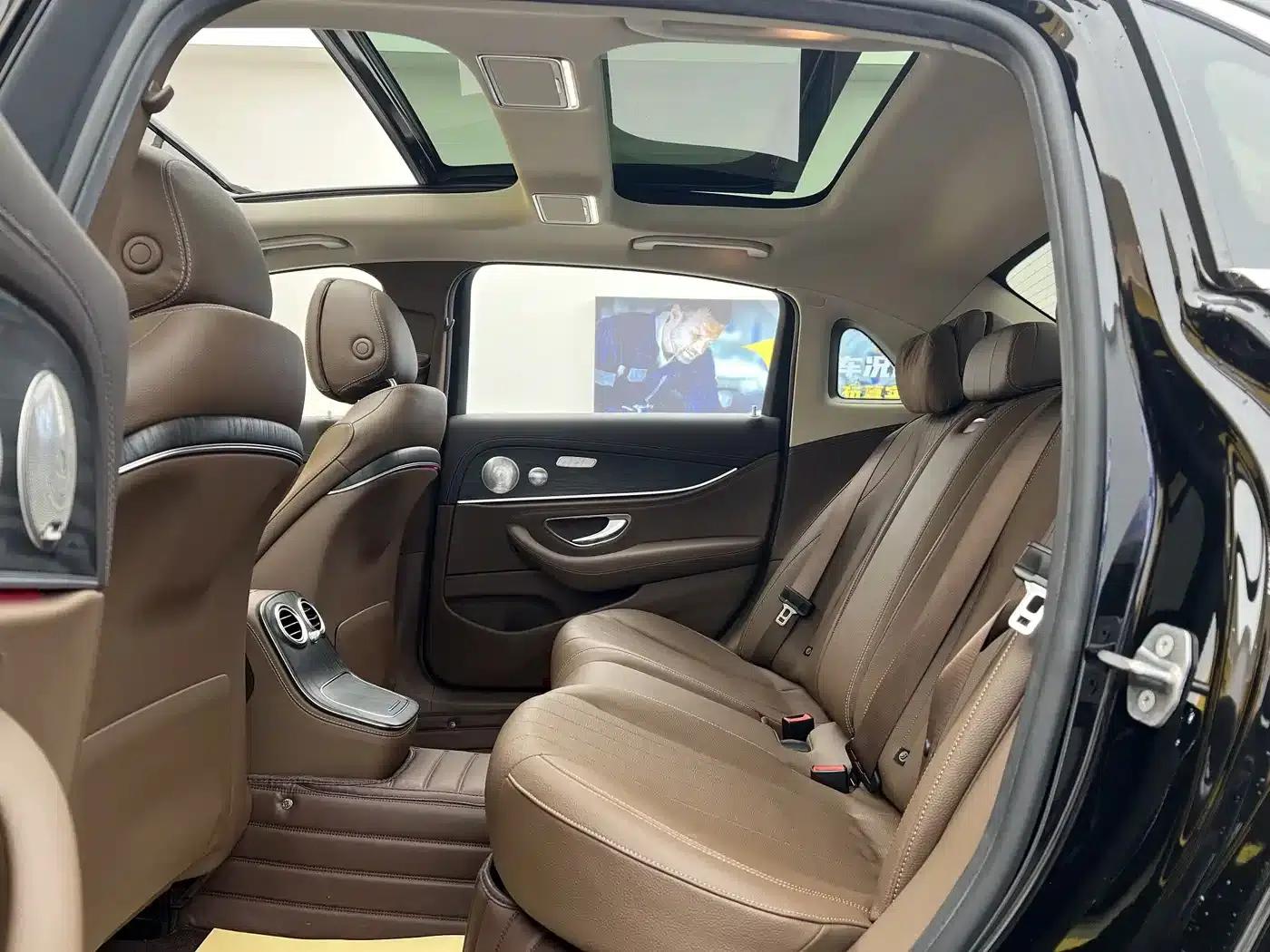 Mercedes-Benz E-Class 2022 E 300 L Fashion Edition — миниатюра 6