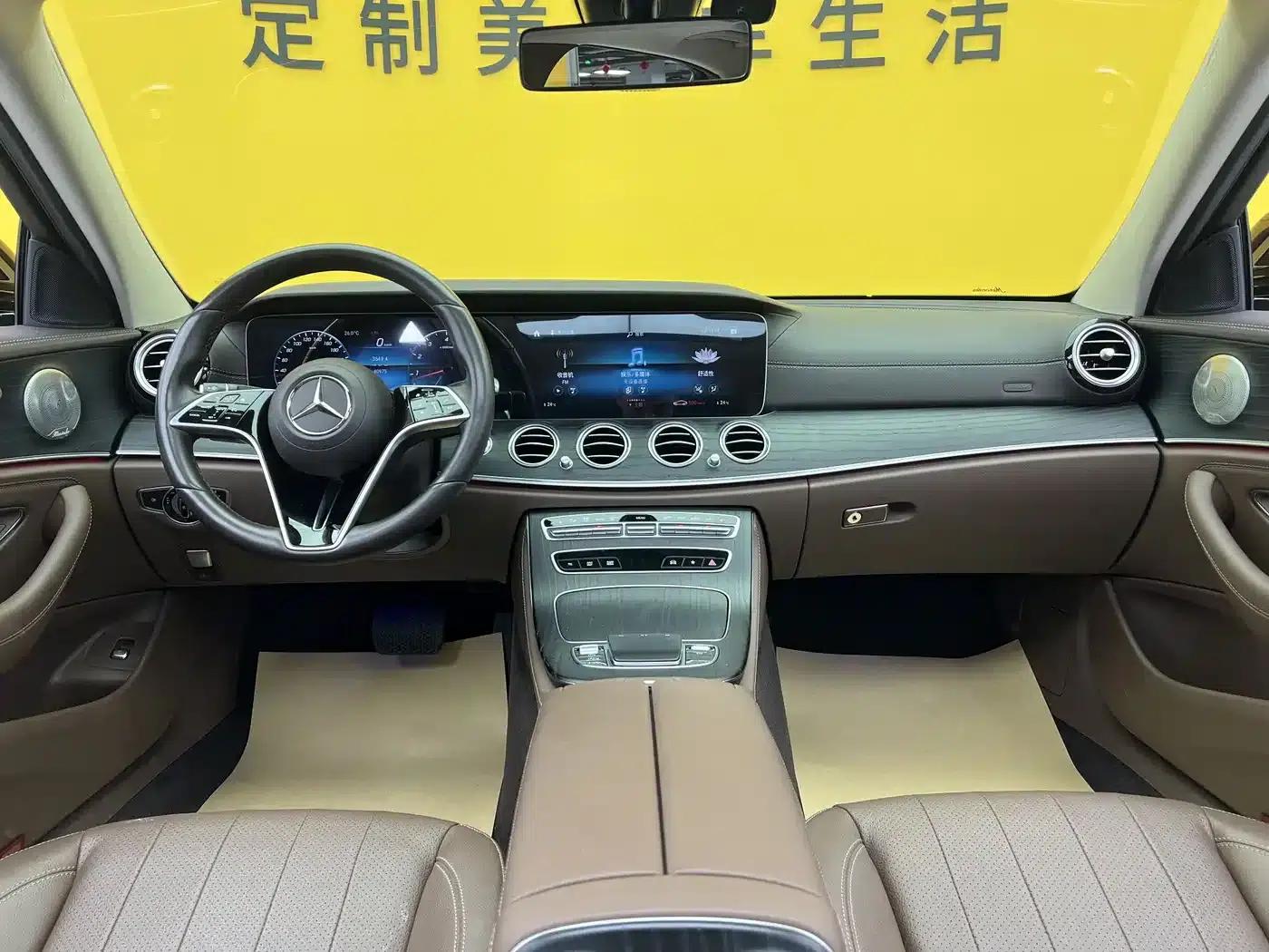 Mercedes-Benz E-Class 2022 E 300 L Fashion Edition — миниатюра 7