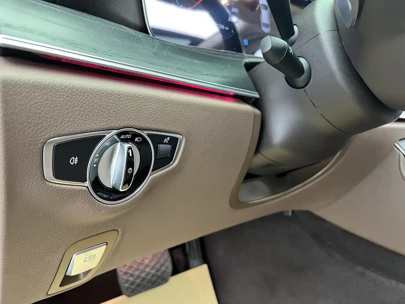 Mercedes-Benz E-Class 2022 E 300 L Fashion Edition — миниатюра 9