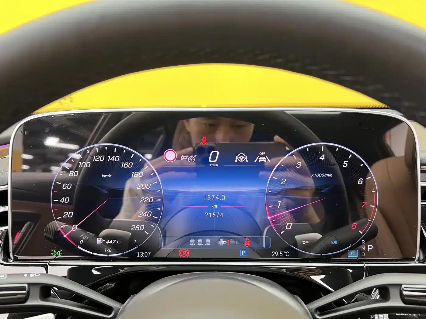 2025 Mercedes-Benz E-Class E 300 L Luxury — миниатюра 7