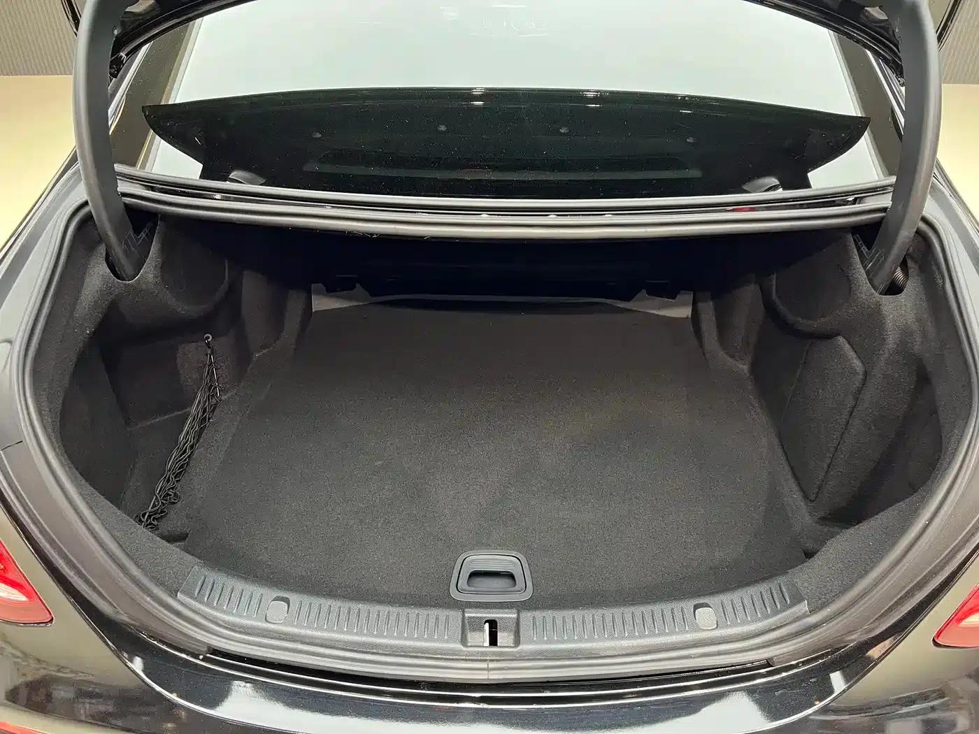 Mercedes-Benz E-Class 2019 Facelift E 300 L Sport Luxury — миниатюра 15