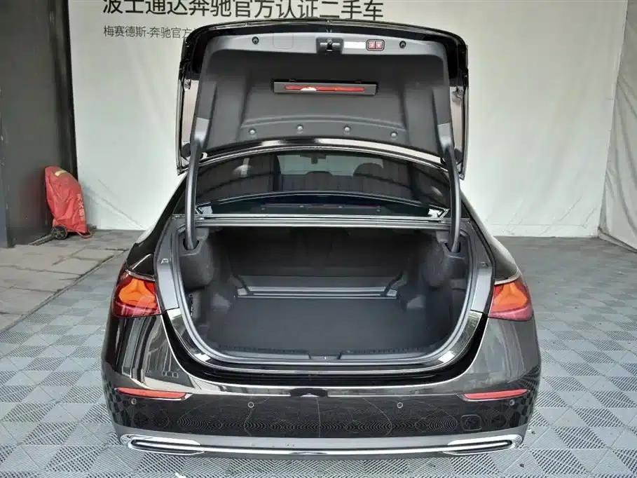 2025 Mercedes-Benz E-Class E 300 L Luxury — миниатюра 14