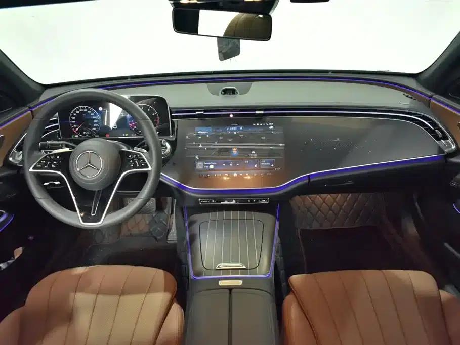 2025 Mercedes-Benz E-Class E 300 L Luxury — миниатюра 5
