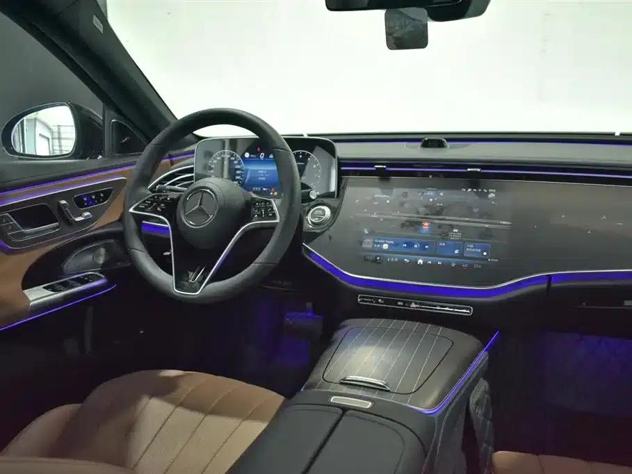 2025 Mercedes-Benz E-Class E 300 L Luxury — миниатюра 6