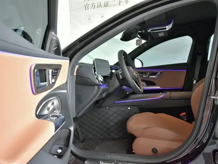 2025 Mercedes-Benz E-Class E 300 L Luxury — миниатюра 9