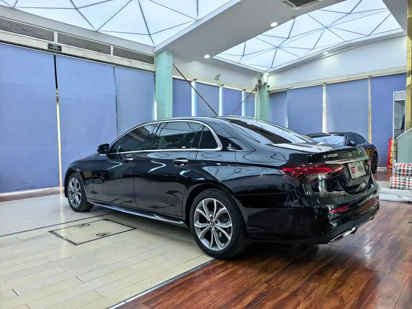 Mercedes-Benz E-Class 2023 E 300 L Sport Luxury — миниатюра 17