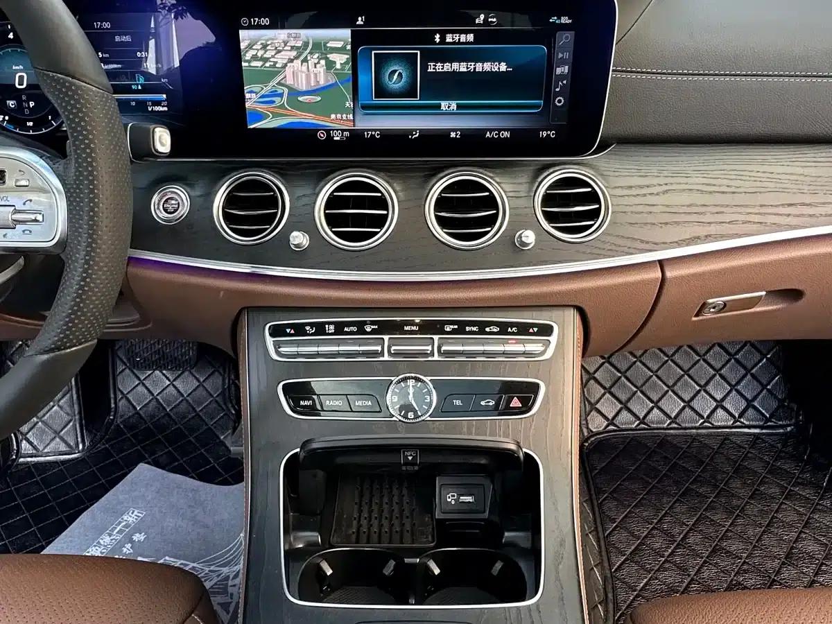 Mercedes-Benz E-Class 2020 Facelift E 300 L Sport Special Edition — миниатюра 15