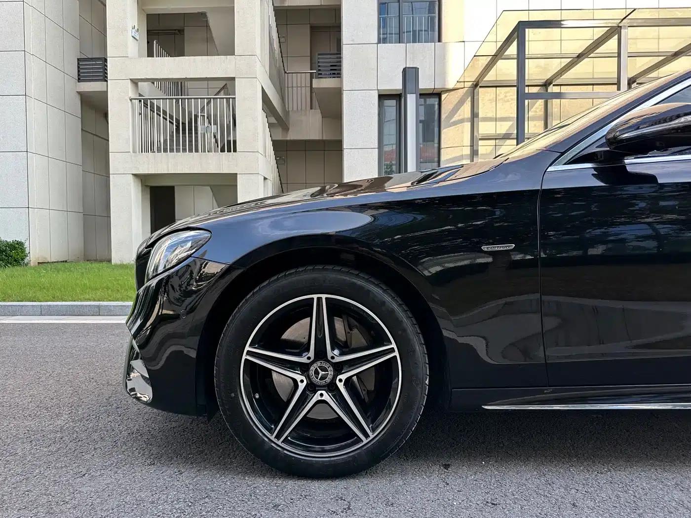 Mercedes-Benz E-Class 2020 Facelift E 300 L Sport Special Edition — миниатюра 26