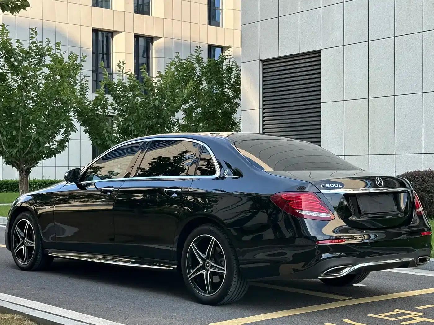 Mercedes-Benz E-Class 2020 Facelift E 300 L Sport Special Edition — миниатюра 30