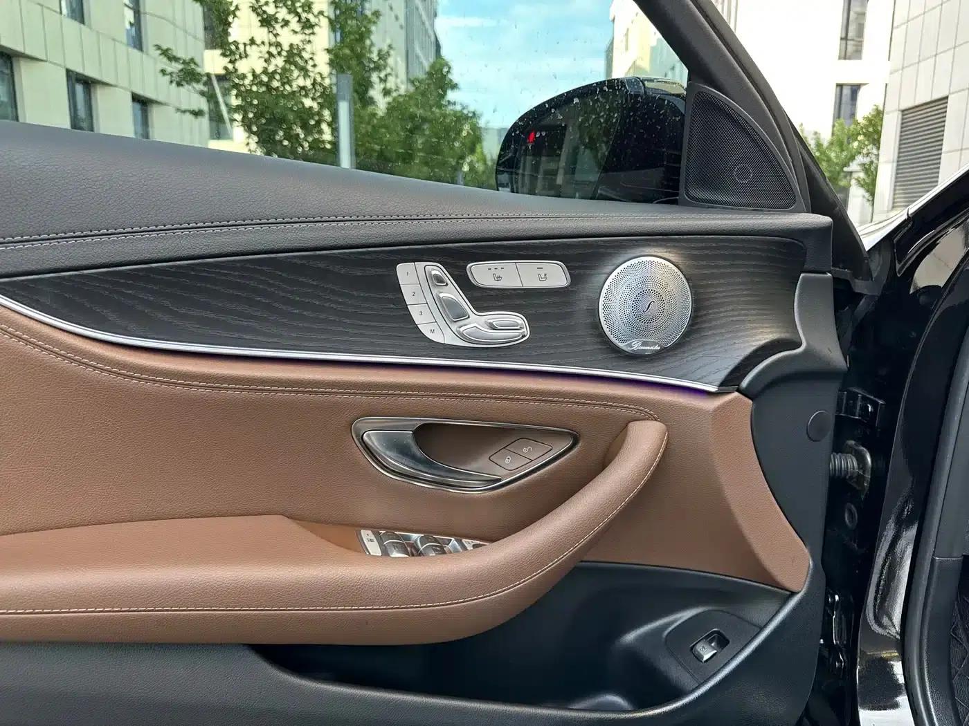 Mercedes-Benz E-Class 2020 Facelift E 300 L Sport Special Edition — миниатюра 8