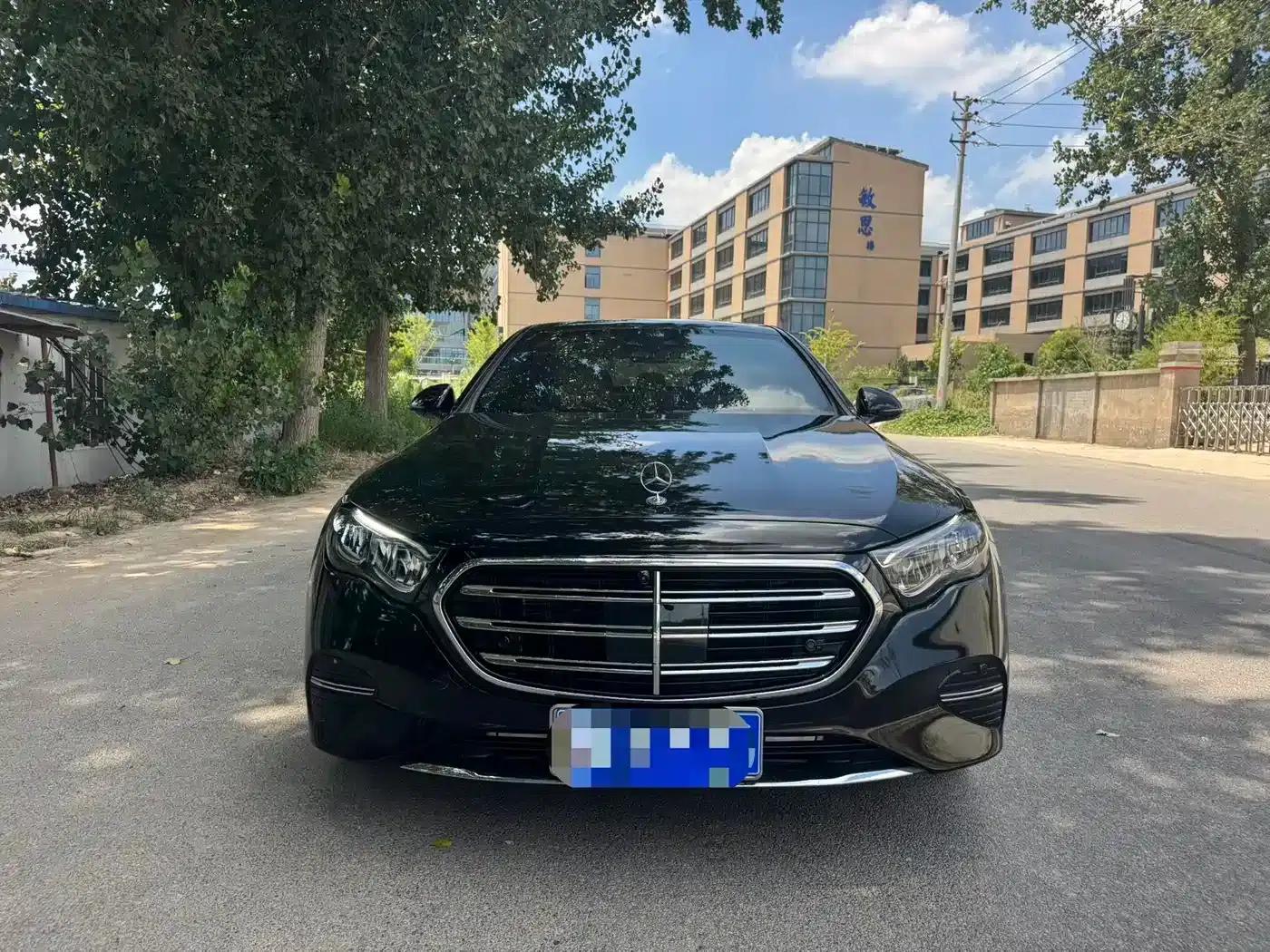 Mercedes-Benz E-Class 2024 E 300 L Fashion Edition — миниатюра 2