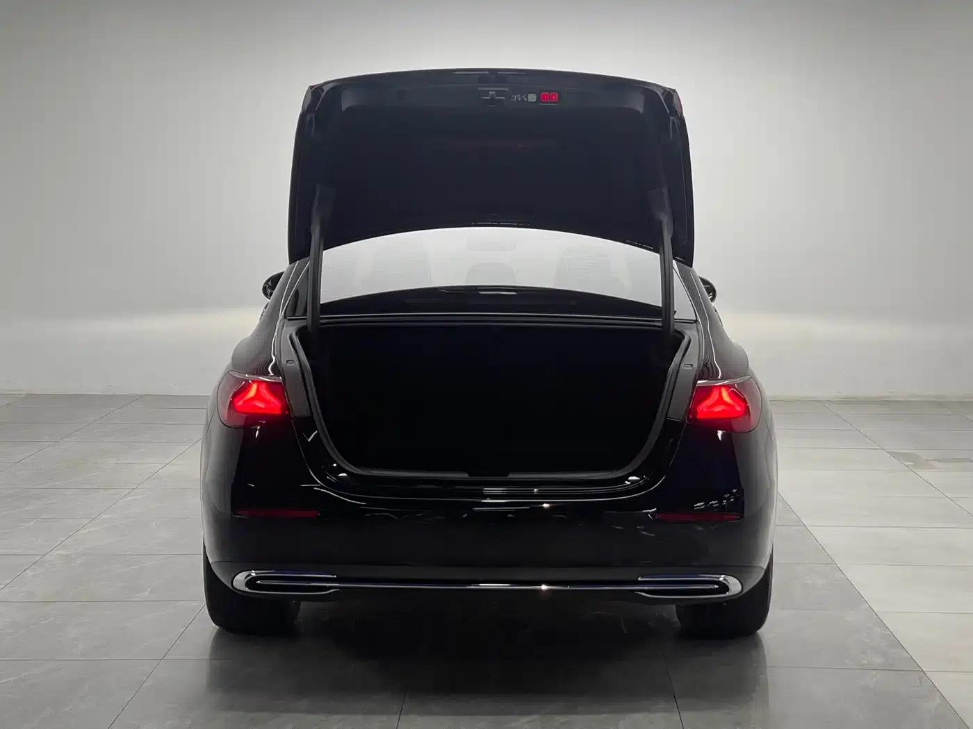 Mercedes-Benz E-Class 2025 Facelift E 300 L Luxury — миниатюра 10