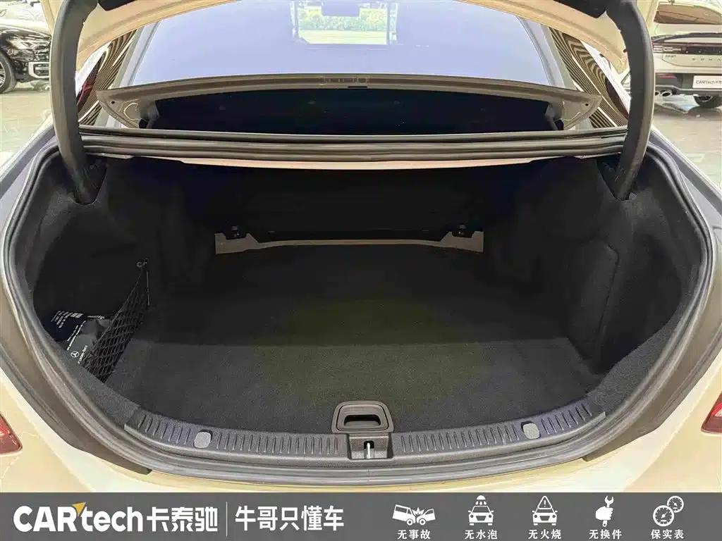2016 Mercedes-Benz E-Class E 300 L Sport Style — миниатюра 13