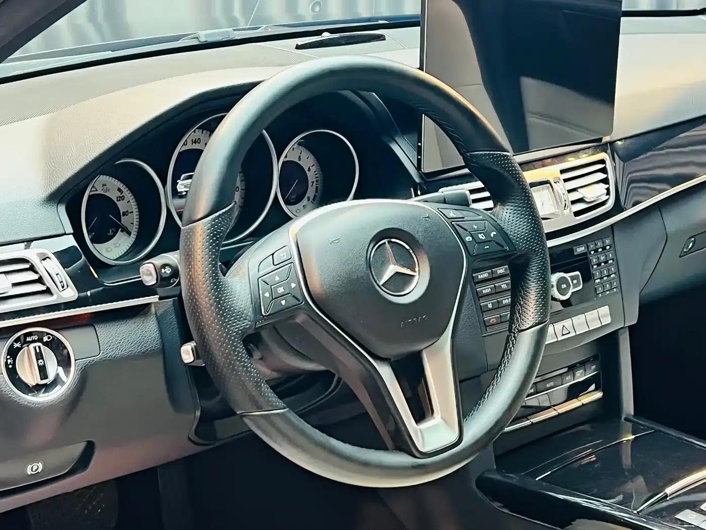 2015 Mercedes-Benz E-Class E 200 L Sport — миниатюра 15