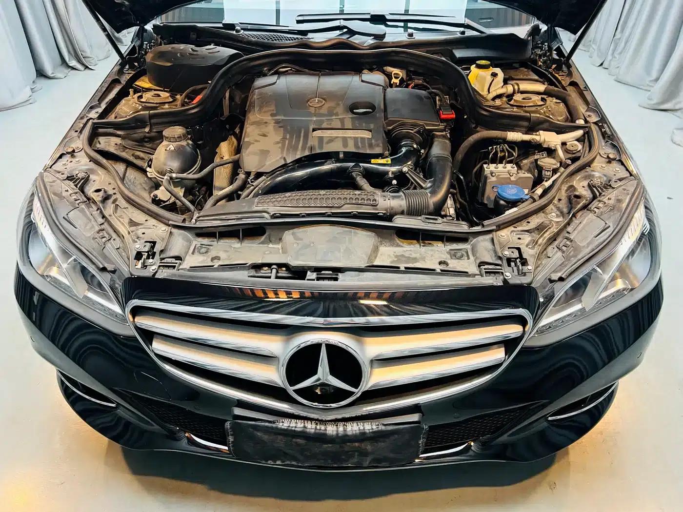 2015 Mercedes-Benz E-Class E 200 L Sport — миниатюра 18