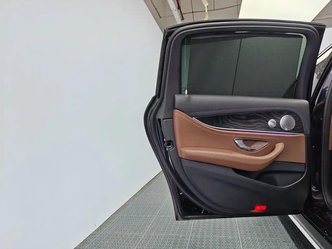 2016 Mercedes-Benz E-Class E 300 L Sport Luxury — миниатюра 14
