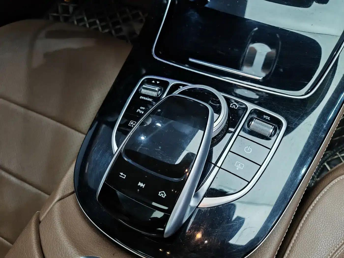 2016 Mercedes-Benz E-Class E 300 L Sport Luxury — миниатюра 16