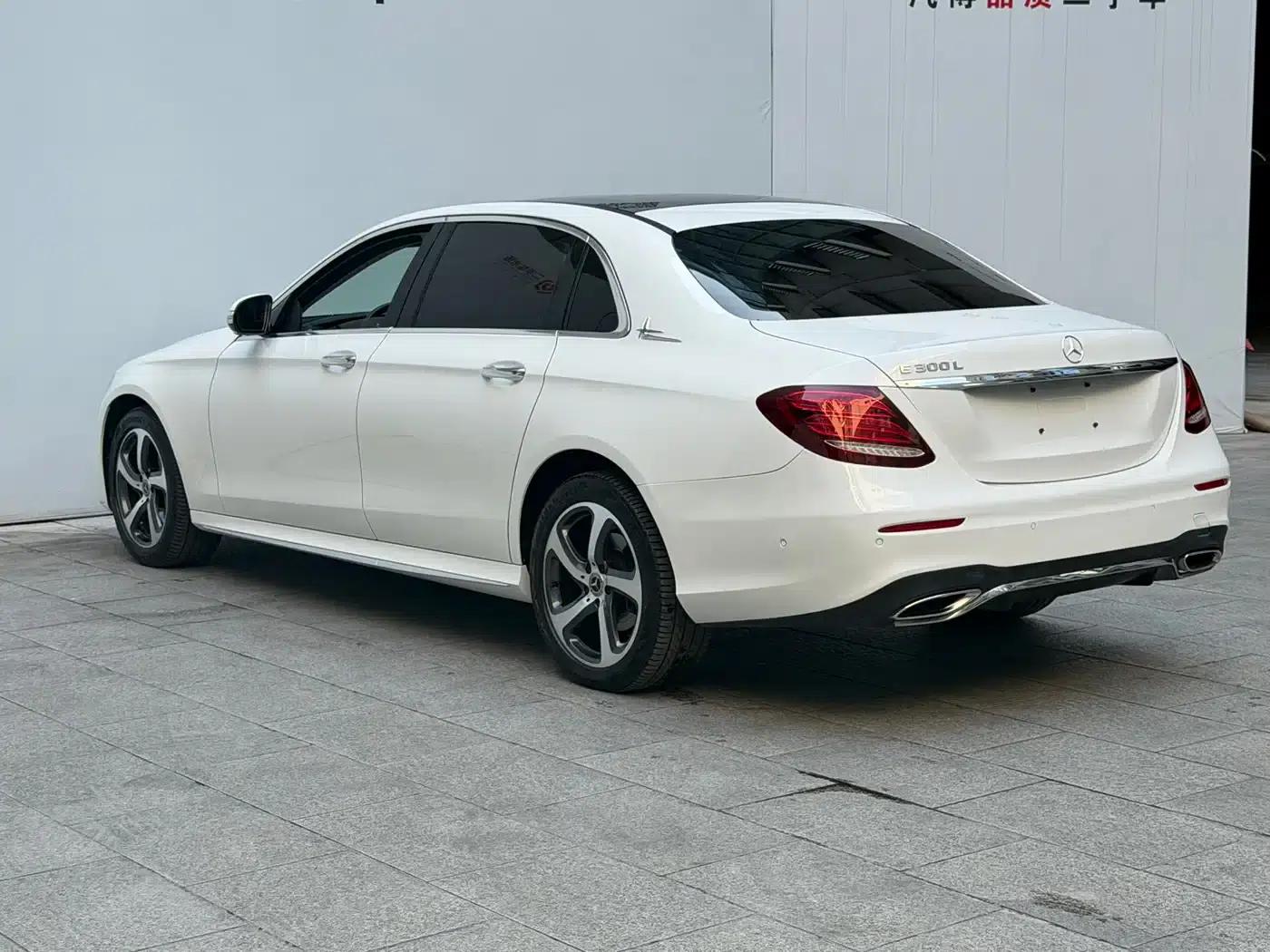 2016 Mercedes-Benz E-Class E 300 L Sport Style — миниатюра 16