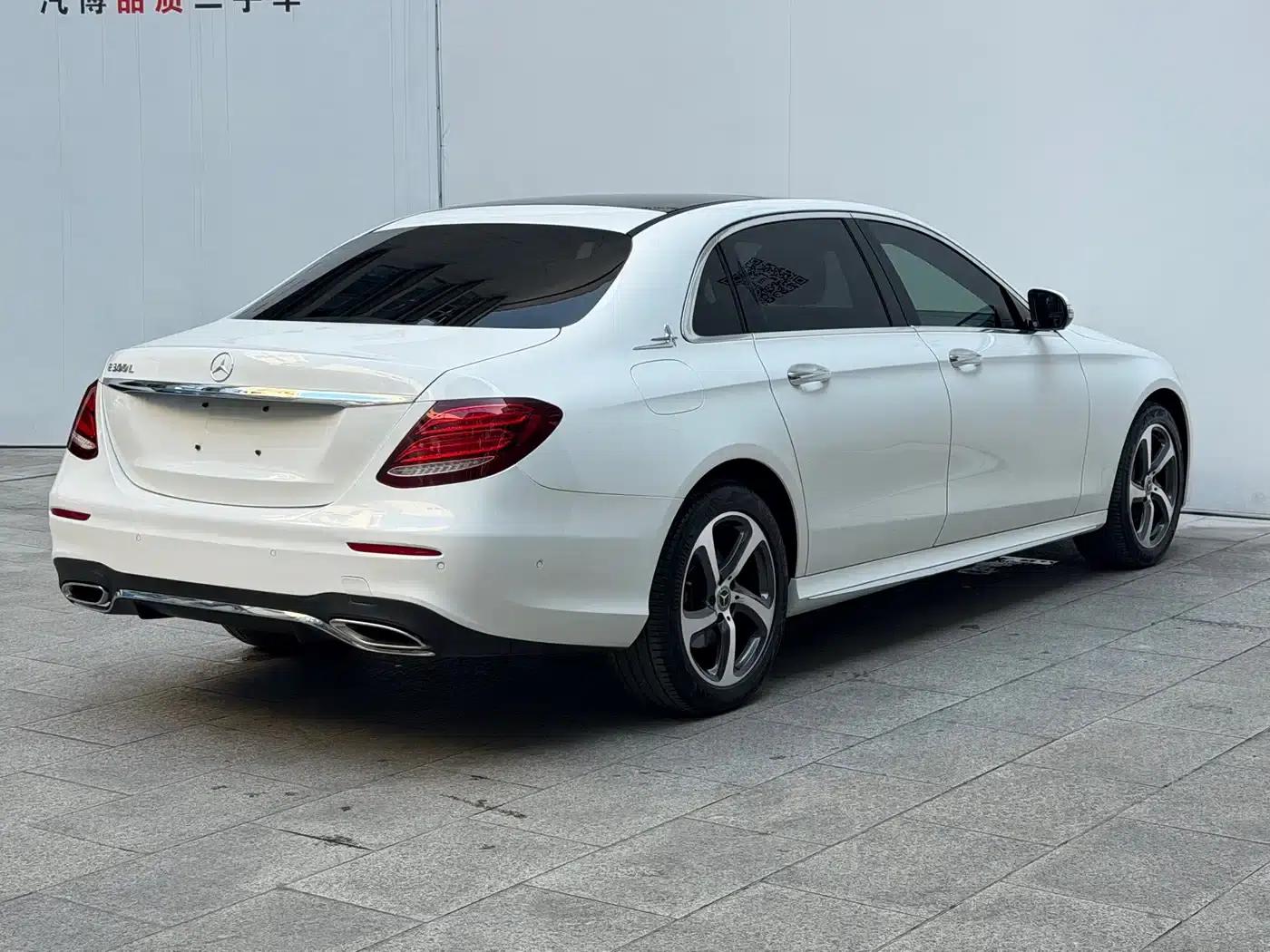 2016 Mercedes-Benz E-Class E 300 L Sport Style — миниатюра 17