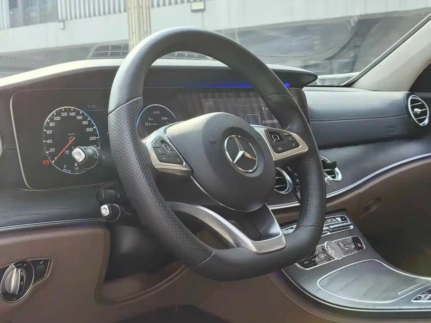 2018 Mercedes-Benz E-Class E 200 L Sport — миниатюра 14