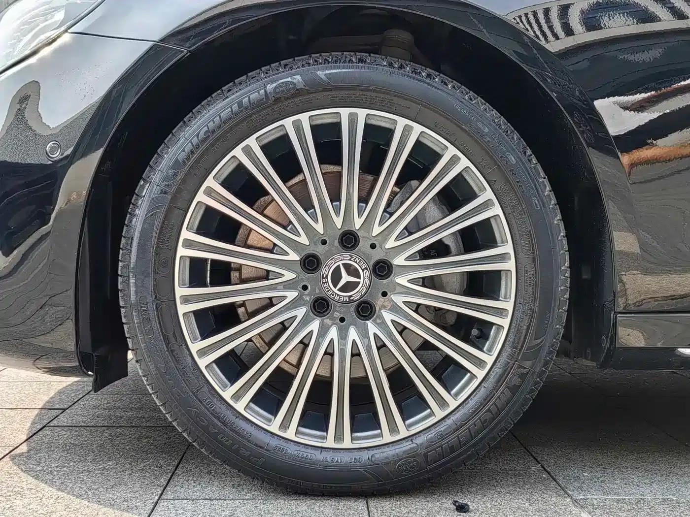 2018 Mercedes-Benz E-Class E 200 L Sport — миниатюра 17