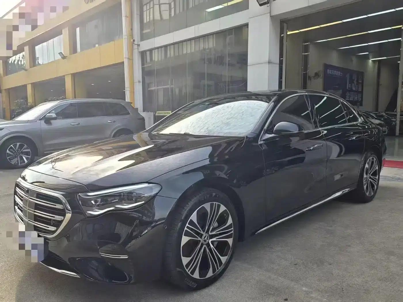 2025 Mercedes-Benz E-Class E 300 L Luxury — миниатюра 3