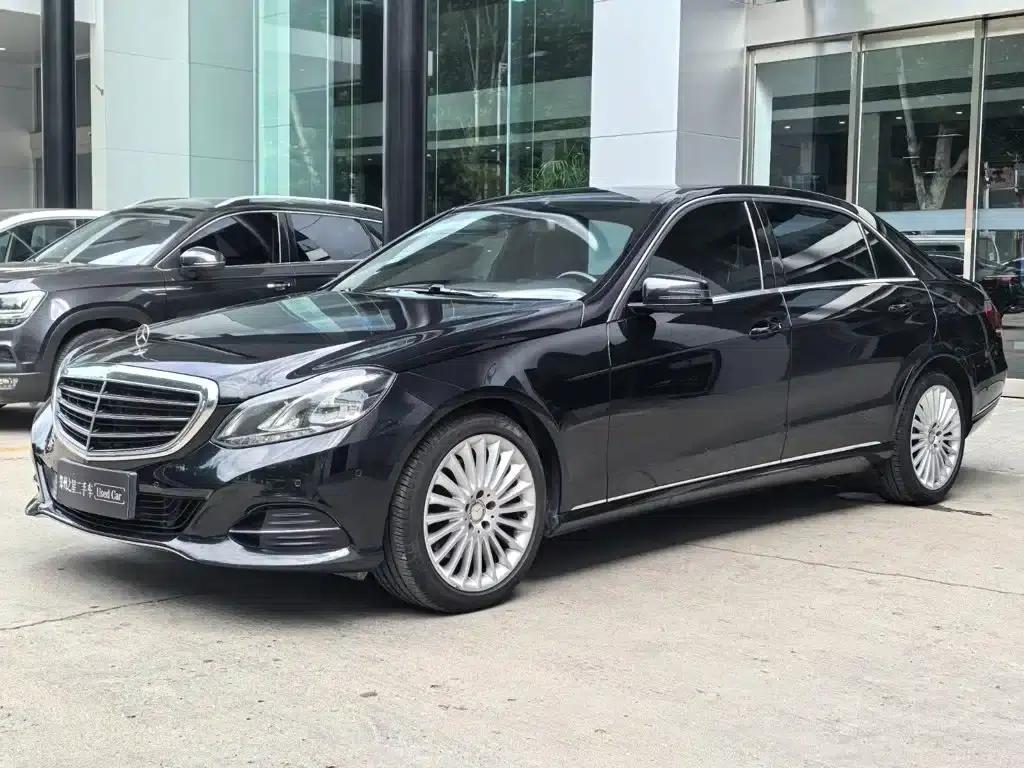 2015 Mercedes-Benz E-Class Facelift E 200 L — миниатюра 1