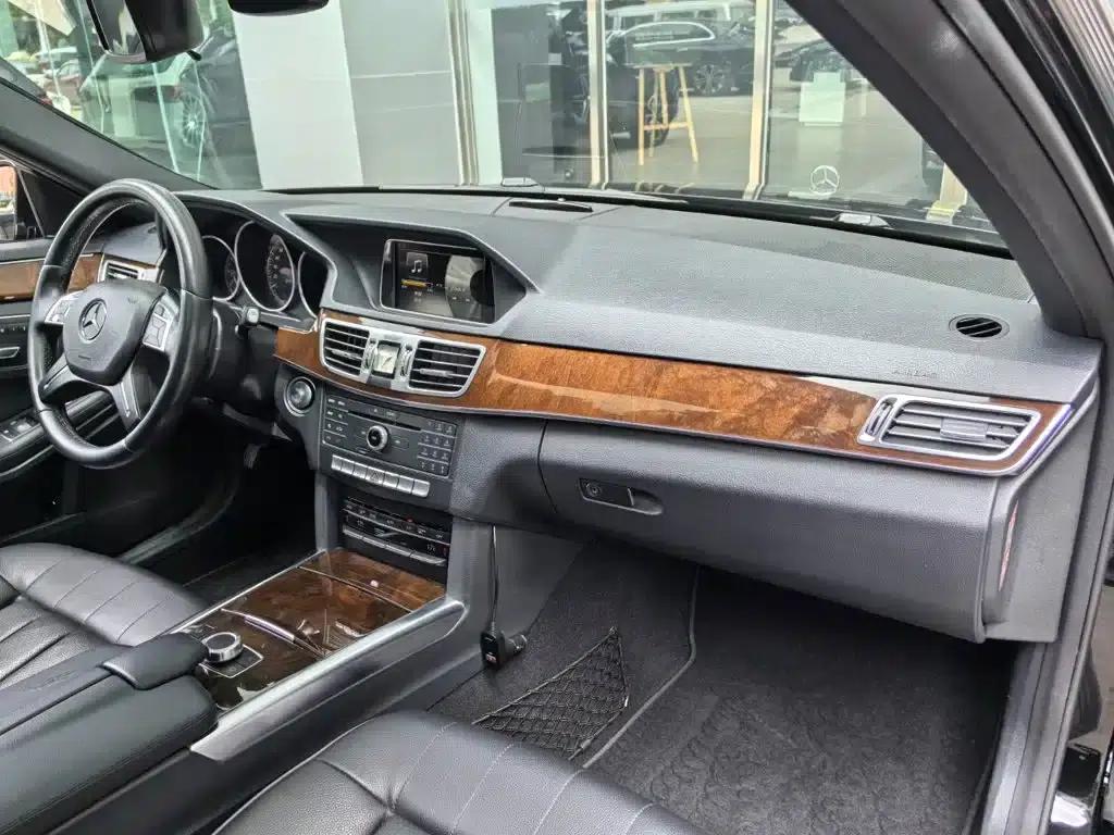 2015 Mercedes-Benz E-Class Facelift E 200 L — миниатюра 8