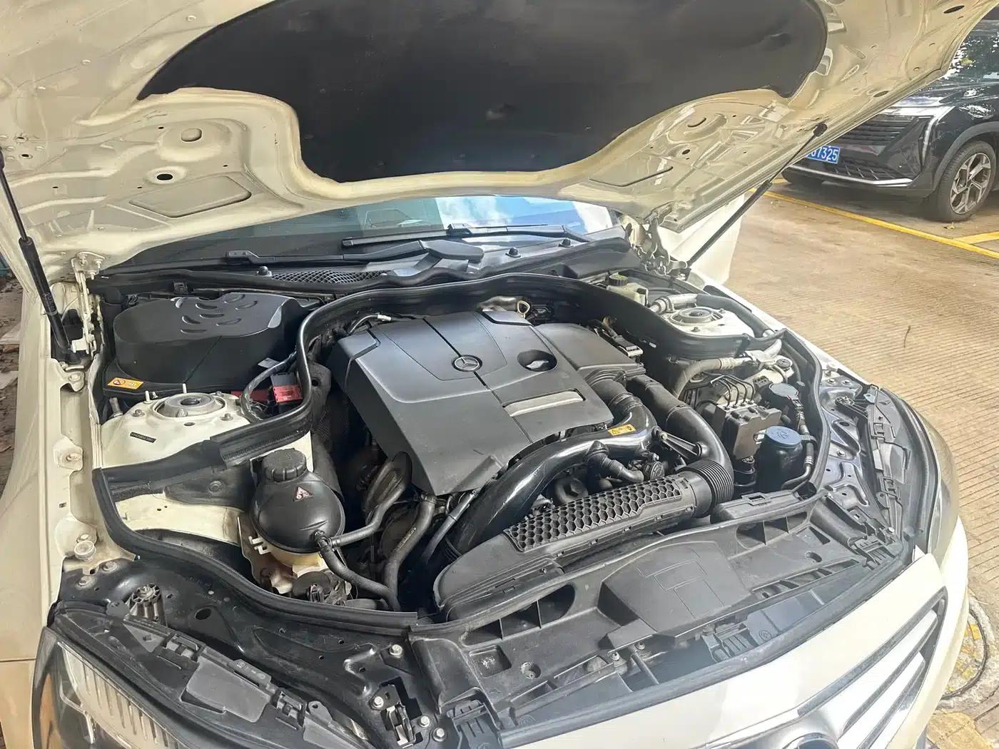 2015 Mercedes-Benz E-Class E 260 L Sport — миниатюра 4