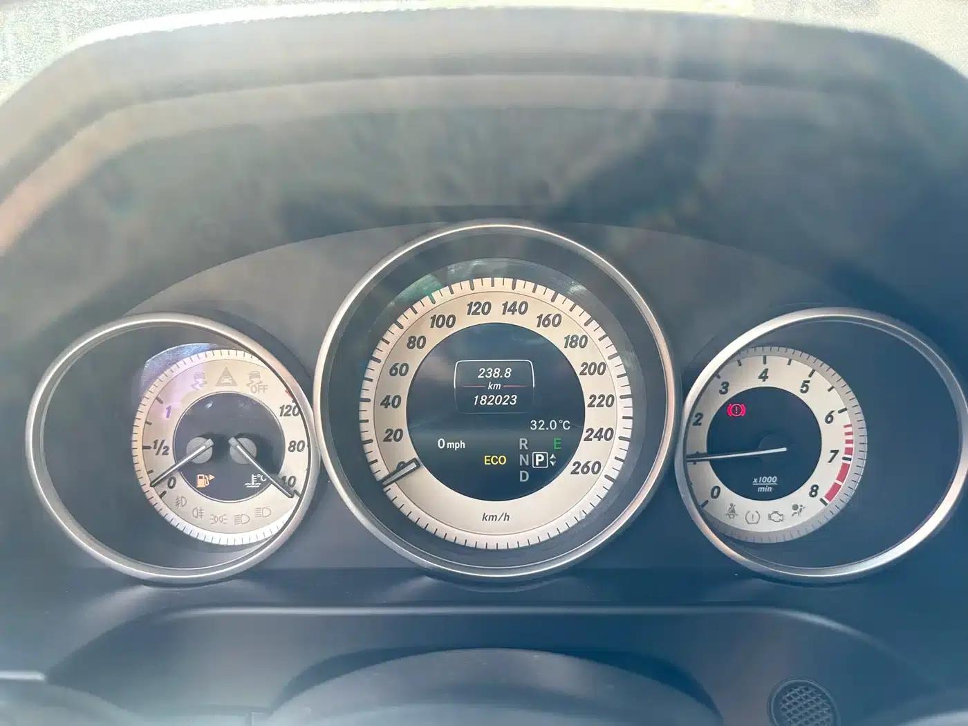 2015 Mercedes-Benz E-Class E 260 L Sport — миниатюра 8