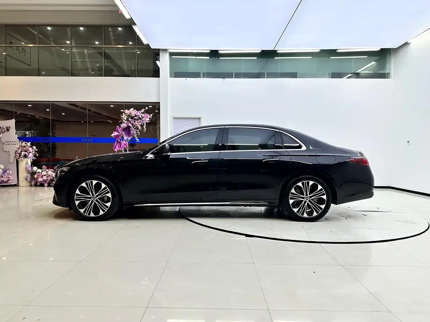 2026 Mercedes-Benz E-Class E 300 L Luxury — миниатюра 4